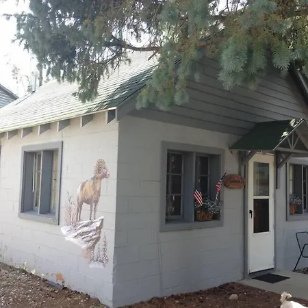 Lone Pine Cabins-3